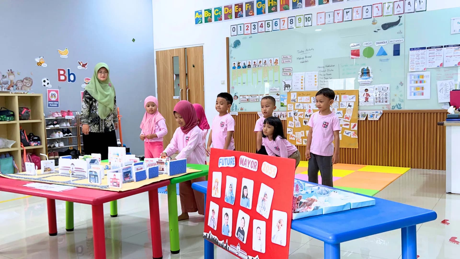 Menginspirasi Pemimpin Masa Depan di Sekolah Kreativa!